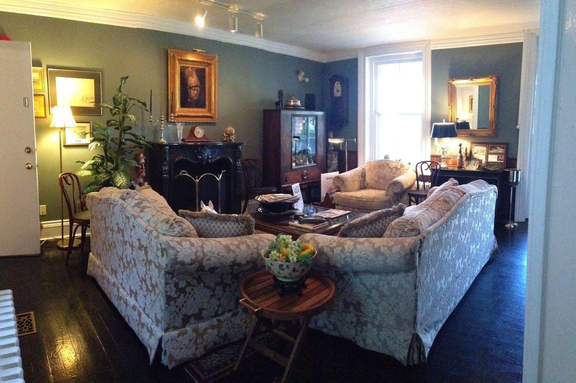 Trinity House Inn Gananoque Esterno foto