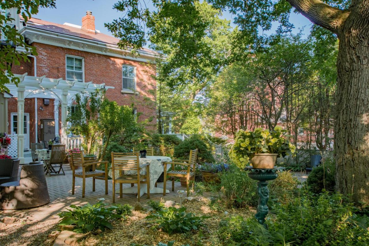 Trinity House Inn Gananoque Esterno foto