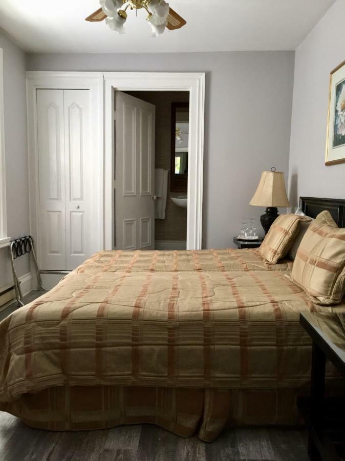 Trinity House Inn Gananoque Esterno foto