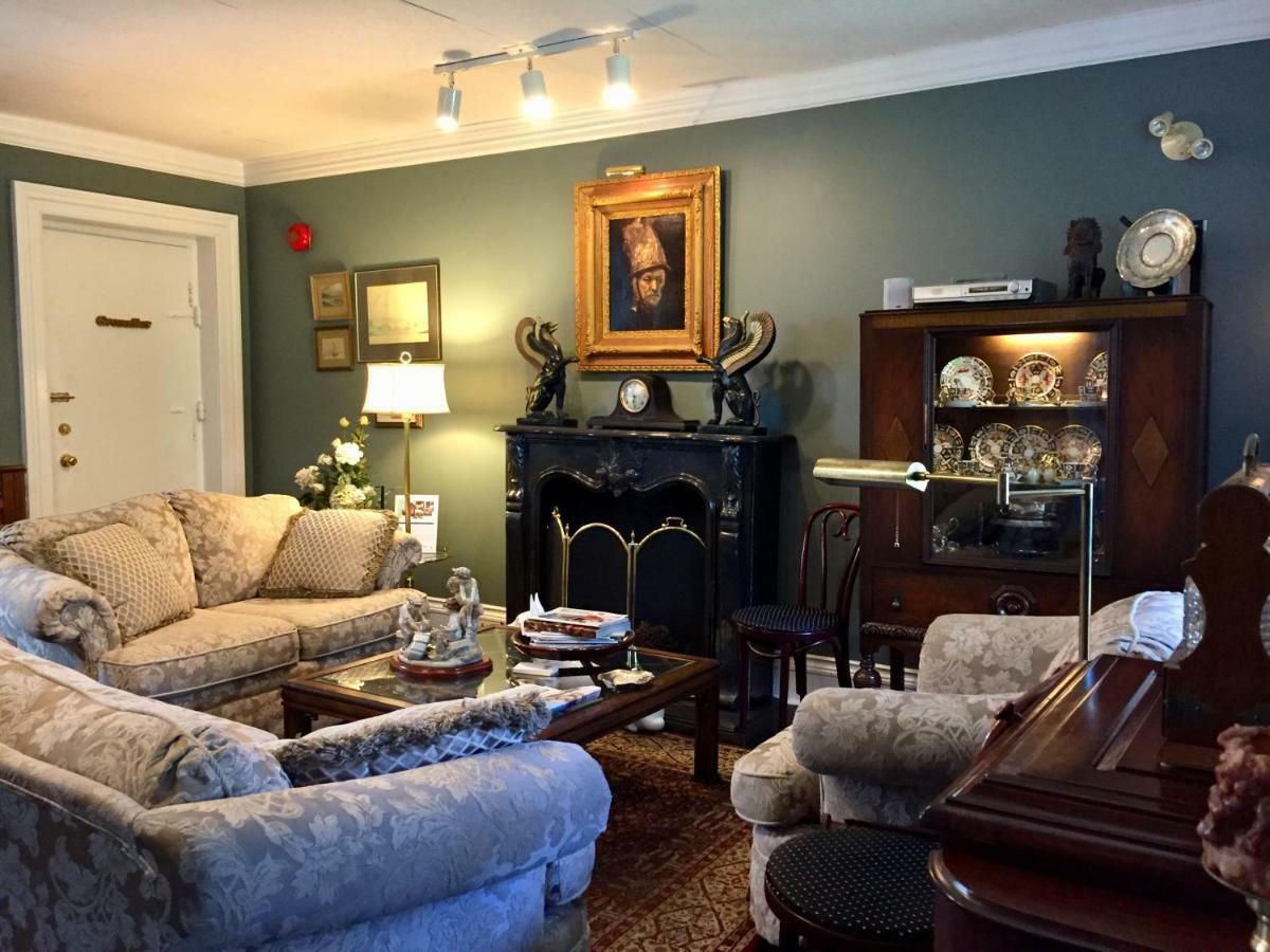 Trinity House Inn Gananoque Esterno foto